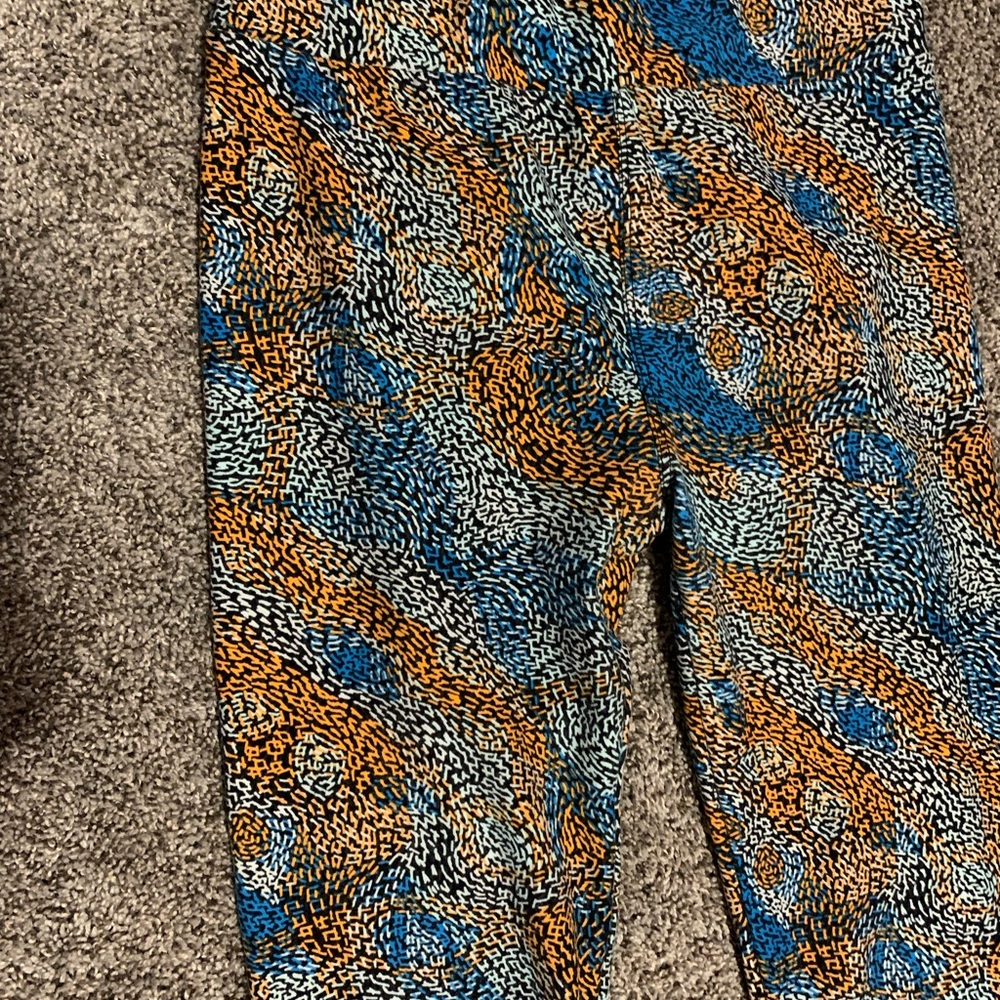 Women LuLaRoe leggings size OS - Picture 4 of 4